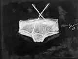 Antoni Tàpies, Roba interior, Original-Radierung mit Prägung, mit Ölfarbe überarbeitet, auf Velin
