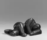 Hans Schmitz, Liegender, Bronzeplastik