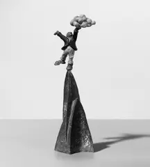 Andreas Futter, Griff zu den Wolken, Partiell farbig gefaßte Bronzeplastik, Höhe 38 cm