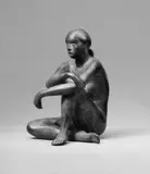 Arno Breker, Sitzendes Mädchen, Bronzeplastik