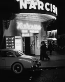 Wolfgang Fritz, Pigalle. Boulevard de Clichy., 2 Vintages, Gelatinesilberabzüge hochglänzend auf Agfa-Portriga-Rapid-Papier. Jeweils ca