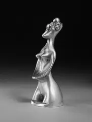 Schachfigur: Dame by Max Ernst, Bronzeplastik, sold May 2003