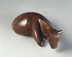 Kleine liegende Kuh II, "Porzellankuh" by Ewald Mataré, Bronzeplastik, sold Jun 2002