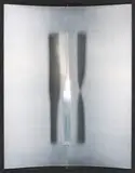 Hermann Goepfert, Ohne Titel, 1970, Multiple. Aluminium und Fäden auf Aluminiumplatte in schwarzem Holzrahmen
