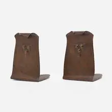 Karl Kipp for Roycroft, Bookends with trillium motif model 301, pair