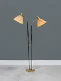 Itsu, Lampadaire mod. "EN 31", A 'EN 31' floor lamp in brass, painted metal, leather and wood manufactured by Itsu designed circa 1950