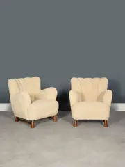 Travail Scandinave, Paire de fauteuils, A Scandinavian pair of wood and wool armchairs circa 1940-1950