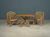 Matti-Savijärvi, Ensemble comprenant deux fauteuils et une table