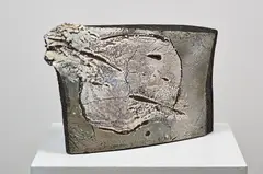 Haguiko, Grand disque, An inscribed large disk sculpture in Raku ceramic by Haguiko circa 2000