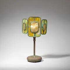 'Turtle-Back' desk lamp by Louis Comfort Tiffany, circa 1905, sold Dec 2023
