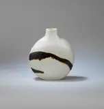 Janet Leach, Rounded bottle vase