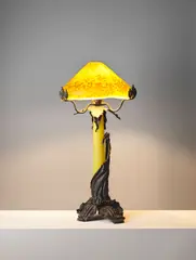 Émile Gallé, 'Umbel' table lamp, circa 1900, Cased glass with cameo shade, wrought iron