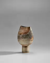 Hans Coper, Pot on Cylindrical Foot, stoneware, layered white porcelain, manganese glaze, incised