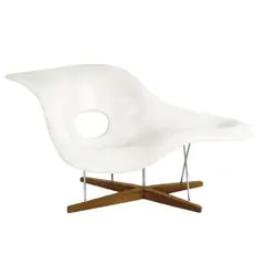 Charles & Vitra Ray Eames, Eames La Chaise Painted By Augusto Albor, Condition: New, Hand-Painted