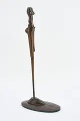 Stufenpyramidenstele by Paul Wunderlich, 1994, Bronze, braun patiniert, teilweise poliert, sold Mar 2022