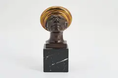 Adam wohlbehütet by Rudolf Hausner, Bronze, braun patiniert und teilpoliert. Auf Marmorsockel, sold Mar 2022