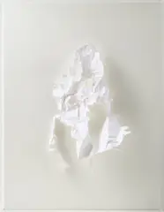 Tom Friedman, Ohne Titel, 2001, Papier, gefaltet und Nagel