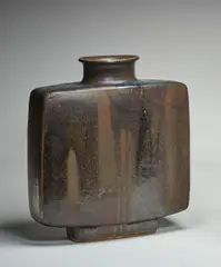 Pierre Culot, Vase de section rectangulaire, 1982