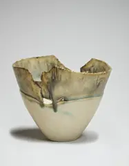 Mary White, Coupe ovale à bord déchiré, 1984