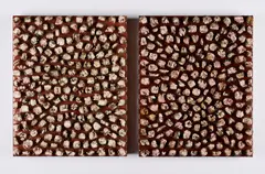 Willi Siber, Ohne Titel, 1996-2002, Jeweils: Holz, gebrochen, Asphalt, Kreide und Kalk auf Holz