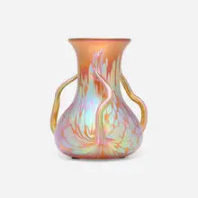 Phänomen vase (Gre 1/473) by Loetz, c. 1902, hand-blown glass, sold Jul 2025