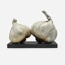 Popliteo, Double Garlic, enameled bronze