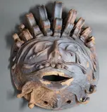 Yvonne Rust, Wall hanging ceramic mask