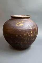 Elena Renker, Woodfired vase