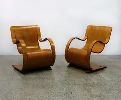 Garth Chester, An original pair of Curvesse chairs