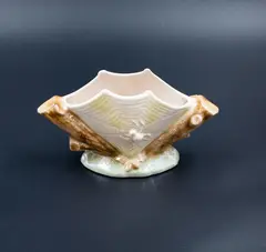 Titian Studio, Cobweb and spider trough vase