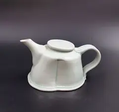 Peter Lange, Celadon teapot