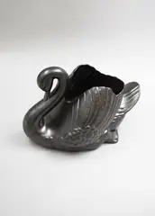 Crown Lynn Potteries, Large black swan