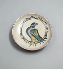 Small hand-painted wall plate by Elizabeth Lissaman, offered Feb 2023
