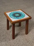 John Crichton, Side table