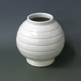 Large hand-potted vase by Ernest Shufflebotham for Crown Lynn Potteries, sold Mar 2022