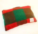 Kaiapoi Petone Group Textiles, Zipper travel rug