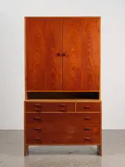 Hans Wegner for Ry Mobler, A 1950s solid oak and teak bookcase chiffonier