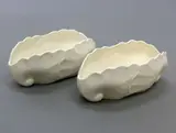 Crown Lynn Potteries, Pair of two shell-shaped trough vases