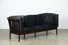 Hurup Melfabrik, A modern leather three-seater sofa