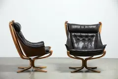 Sigurd Resell, A pair of ‘Falcon’ chairs
