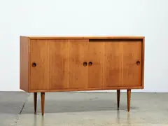 Borge Morgensen, A pair of two-door sliding cabinets