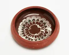 Slip trailed pin dish by Len Castle, offered Feb 2018