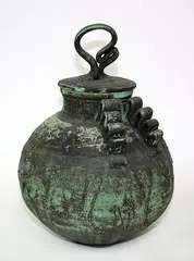 Billie Powell, Ovoid lidded vase