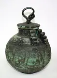 Billie Powell, Ovoid lidded vase