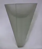 Jo Nuttall, Vessel
