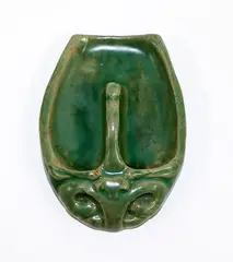 Olive Jones, Maori tata (bailer) shaped dish