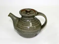 Stoneware teapot by Warren Tippett, sold Jun 2016