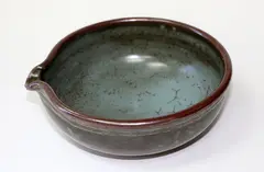 Stoneware pouring bowl by Len Castle, sold Jun 2016