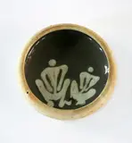 Len Castle, Slip trailed pin dish