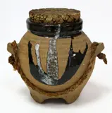 Pat Perrin, Stoneware onion pot